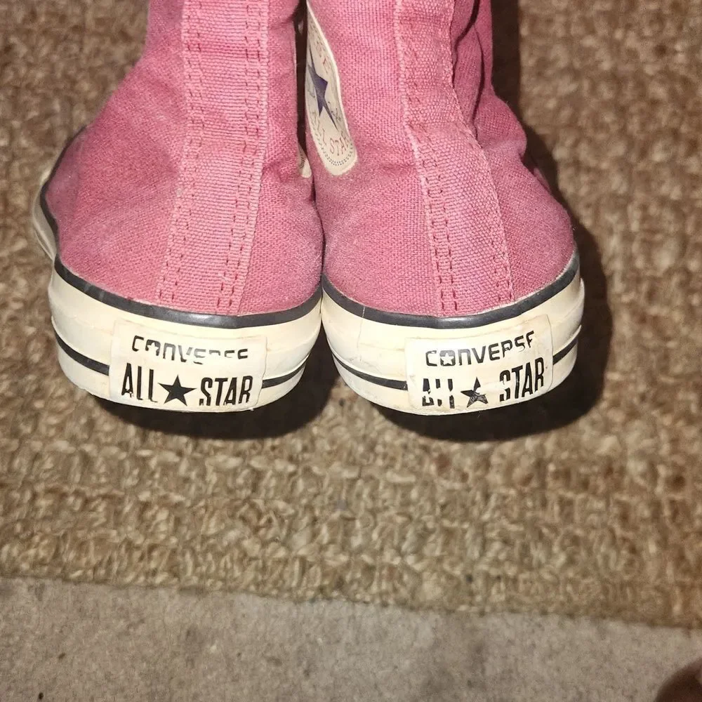 Converse All Star Chuck Taylor Red Shoes M6 W8